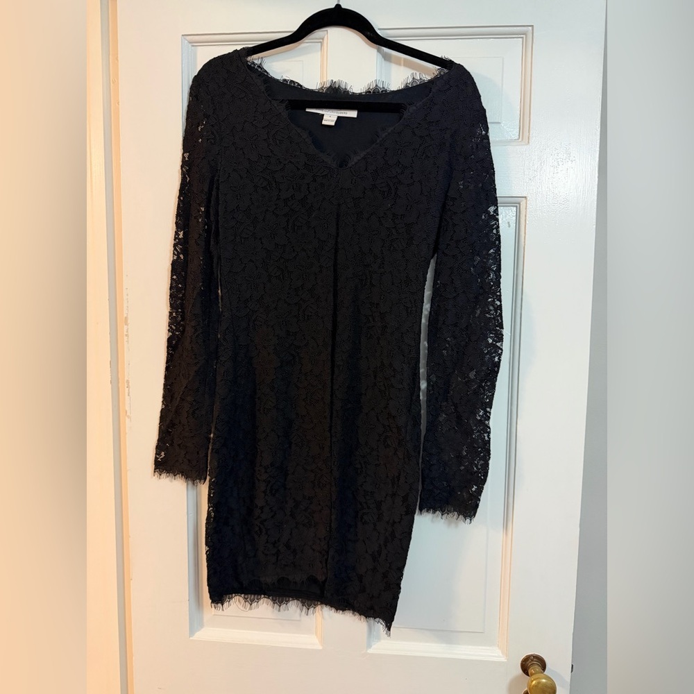 Diane Von Furstenberg Black Lace Long-Sleeve V-Neck Dress